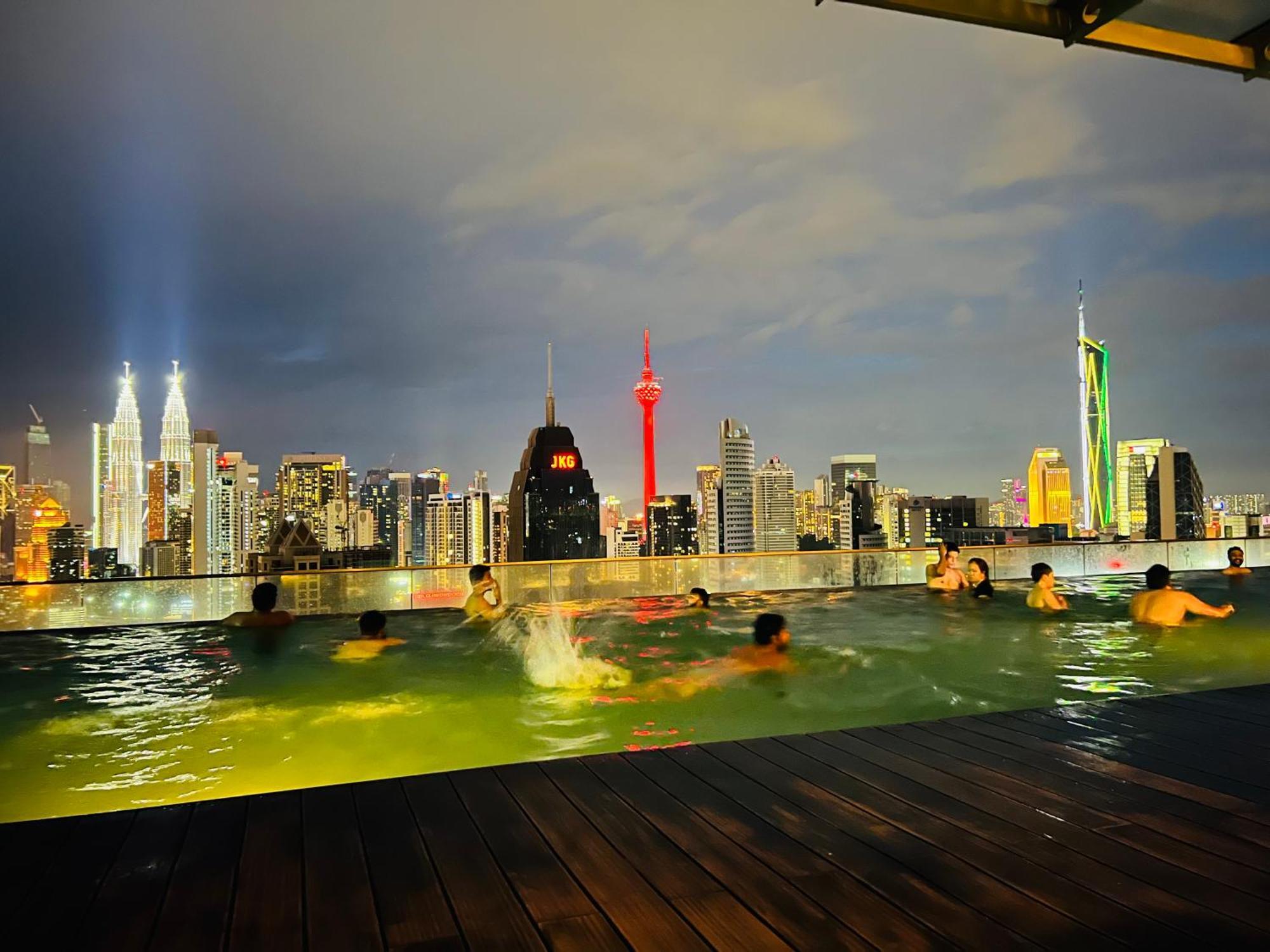 Regalia Suites & Residence By Enjoy Your Stay Kuala Lumpur Eksteriør billede