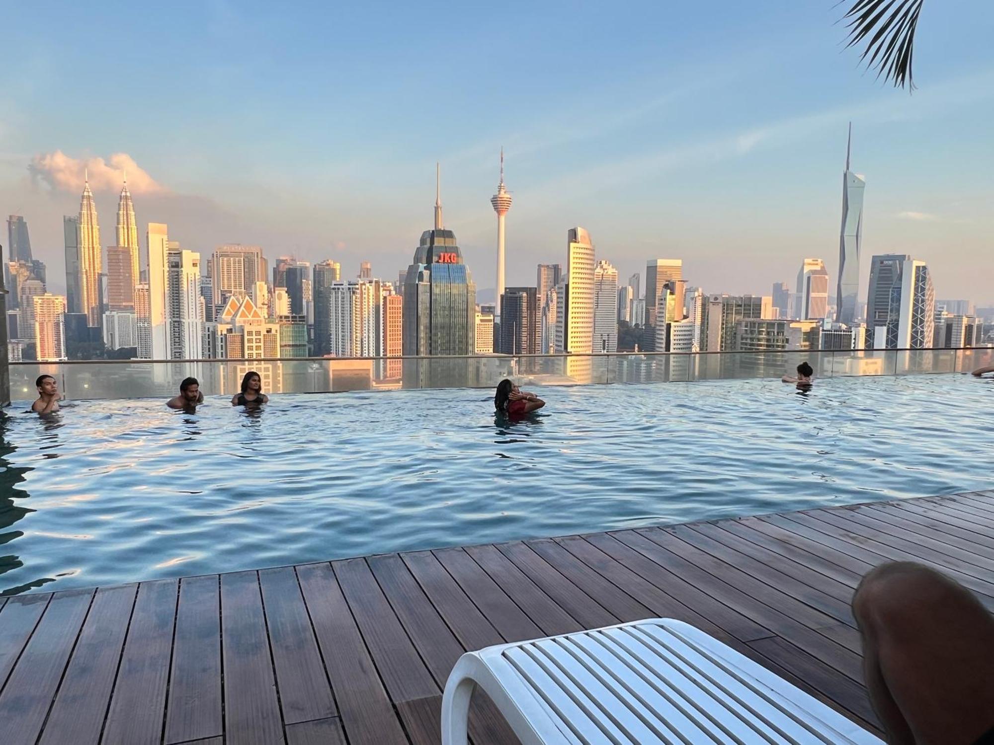 Regalia Suites & Residence By Enjoy Your Stay Kuala Lumpur Eksteriør billede