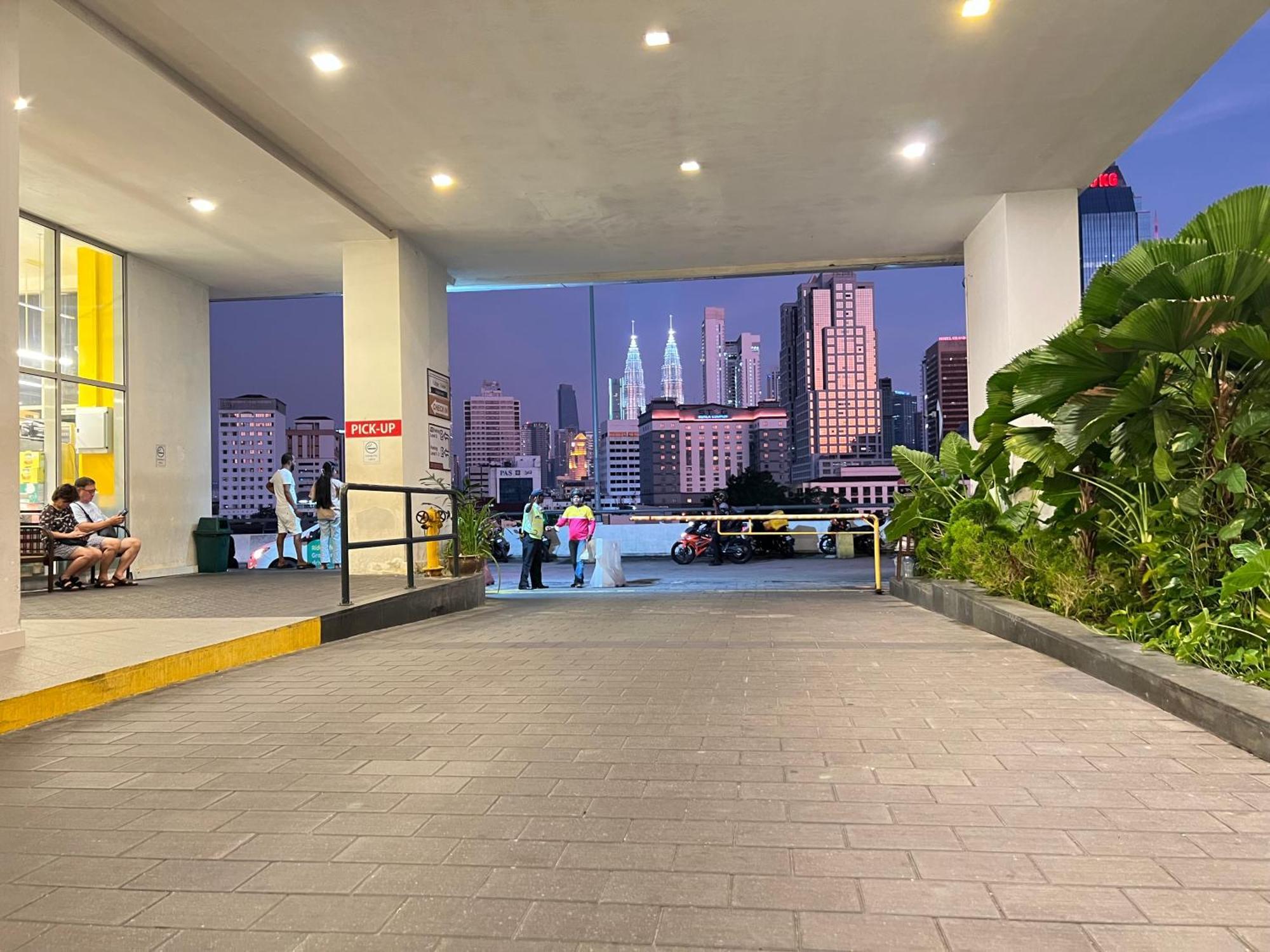 Regalia Suites & Residence By Enjoy Your Stay Kuala Lumpur Eksteriør billede
