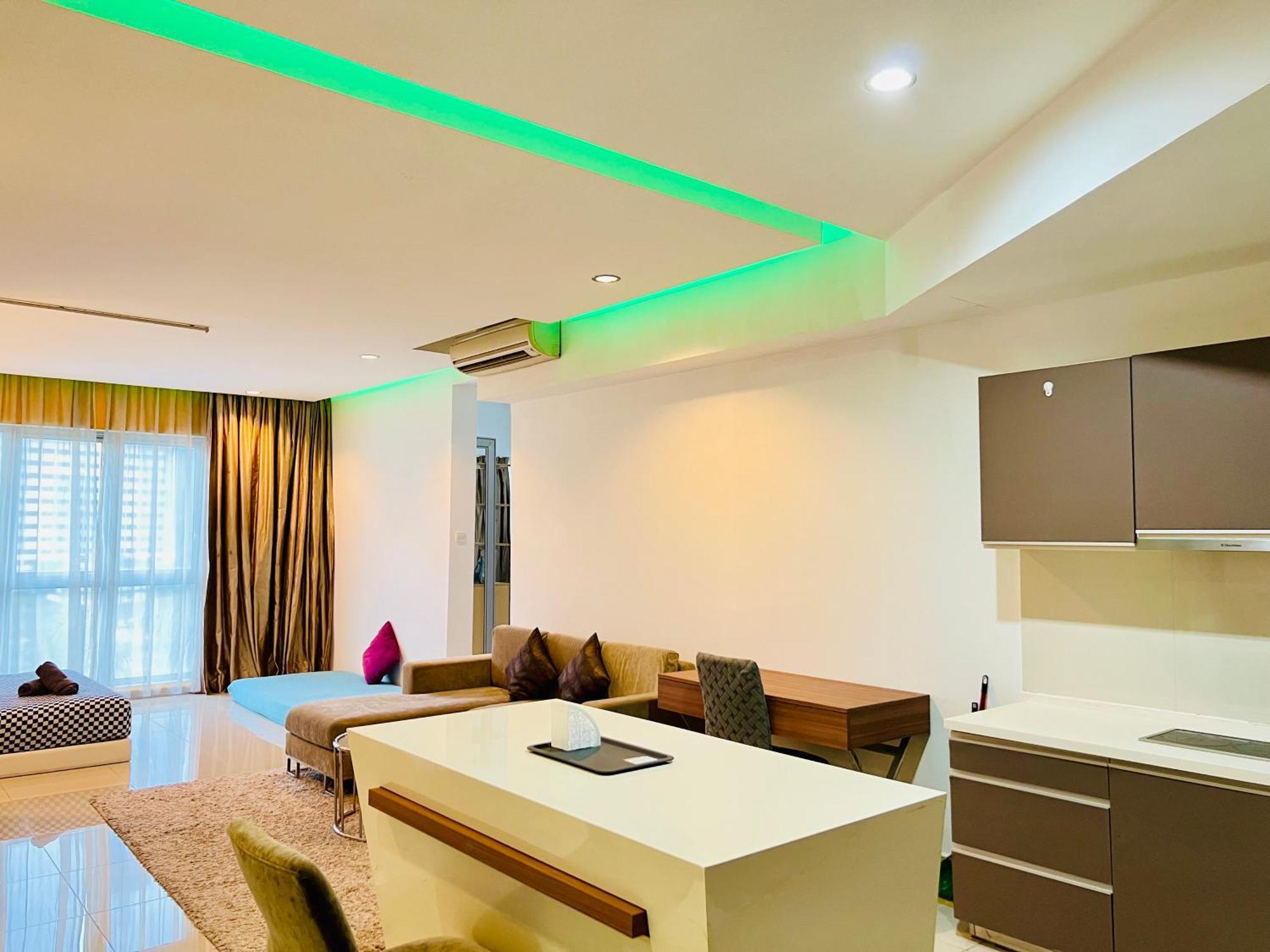 Regalia Suites & Residence By Enjoy Your Stay Kuala Lumpur Eksteriør billede